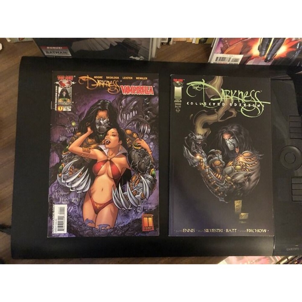 Harris Top Cow Comics The Darkness Vampirella #1 +The Darkness Collected Edition